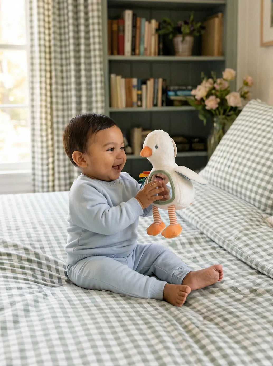 Itzy Ritzy Goose Itzy Bitzy Mirror Sensory Tummy Time Mirror