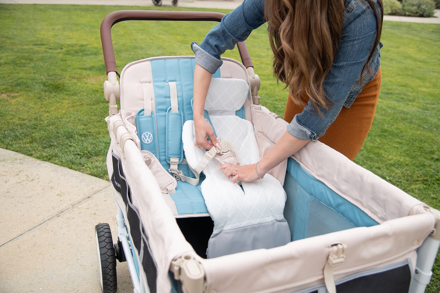 WonderFold Cooling Seat Cushion - White - CSC-WHT