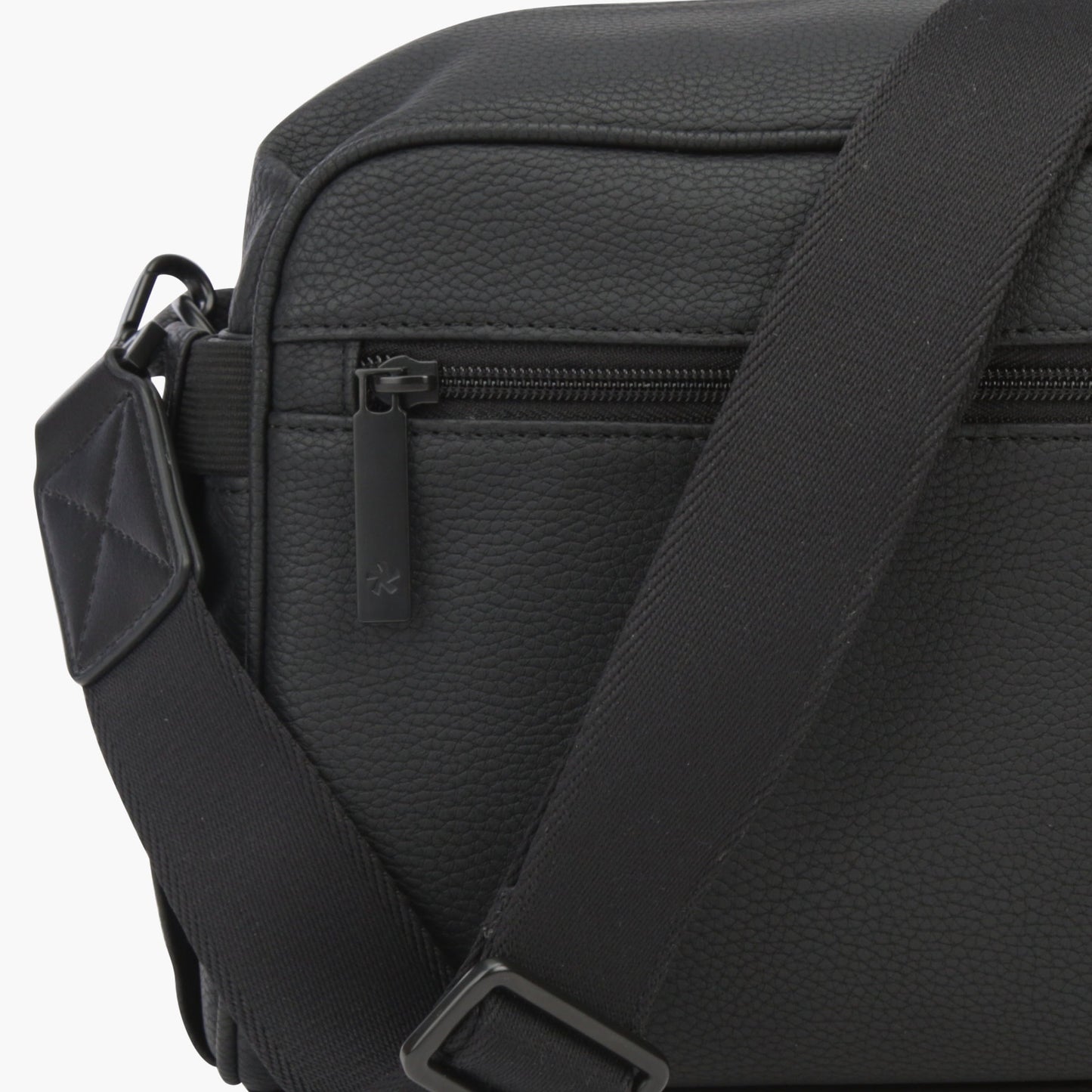 DFY. R1 Diaper Bag - Black - DFY01-208-99-005-001