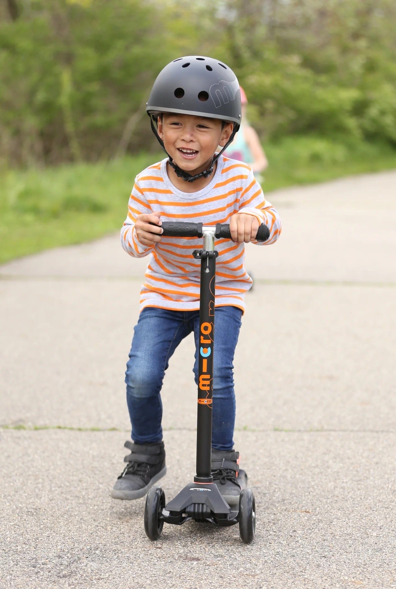 Micro Kickboard Maxi Deluxe LED Scooter - Black / Orange - MMD143