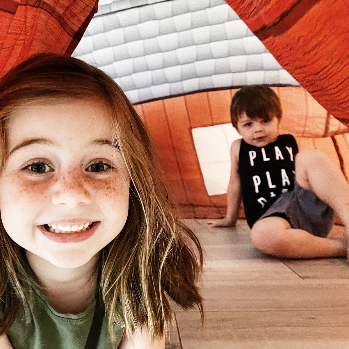 Airfort Inflatable Fort for Kids Farmers Barn - RETAIL-BARN
