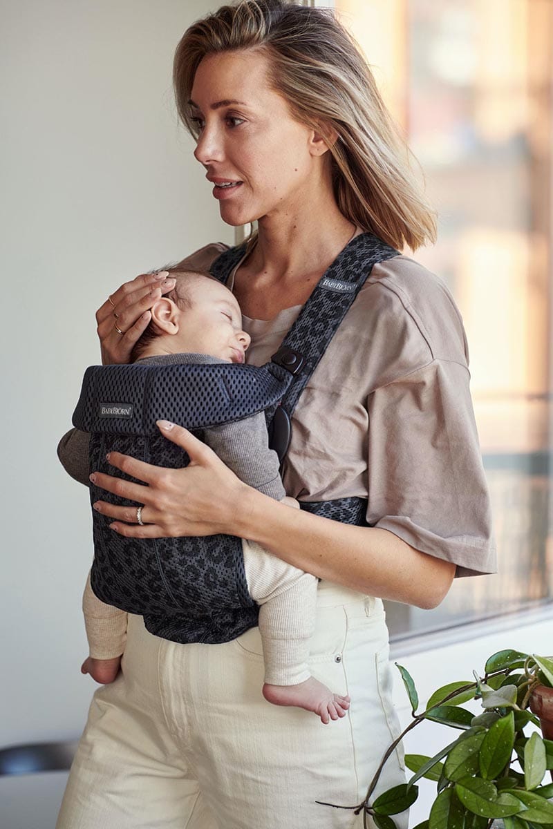 BabyBjorn Baby Carrier Mini, 3D Mesh - Anthracite Leopard - 021078US-X