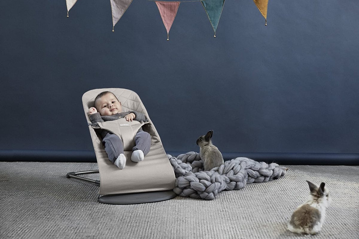BabyBjörn Bouncer Bliss, Dark Gray Frame Classic Quilt Cotton Sand Gray