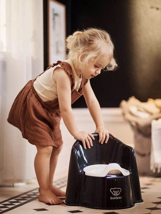 BabyBjorn Potty Chair - Black / White - 055256US