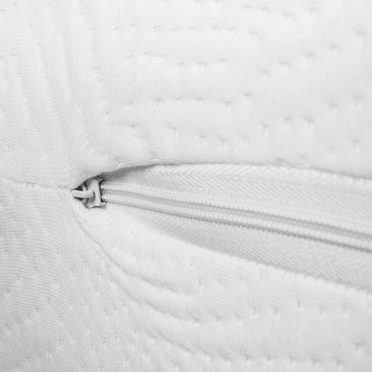 Bundle of Dreams Organic Cotton Zippered Mattress Cover - 6" Crib - 38-13526