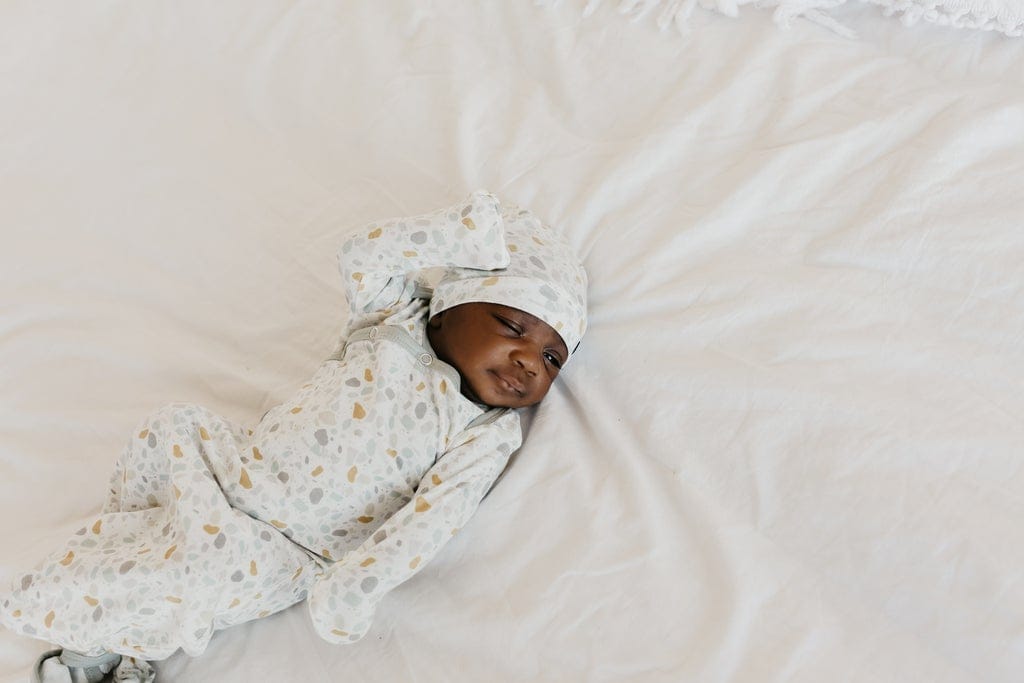 Copper Pearl Newborn Knotted Gown - Arlo - X002QRI4WR