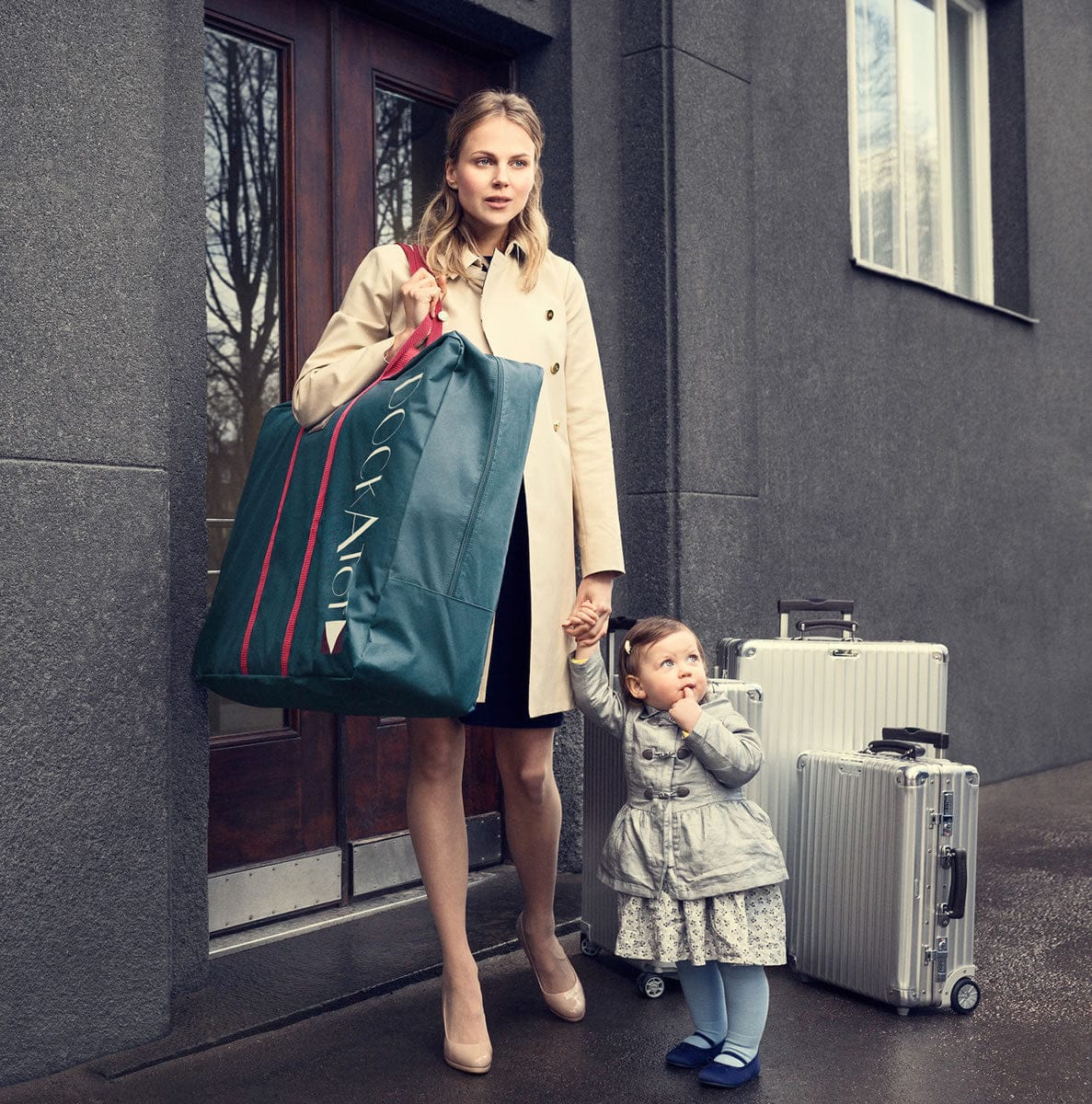 DockATot On the Go Grand Transport Bag - Midnight Teal