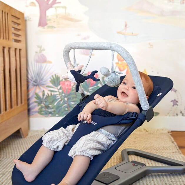 Ergobaby 3-in-1 Evolve Bouncer + Toy Bar Bundle - Midnight Blue