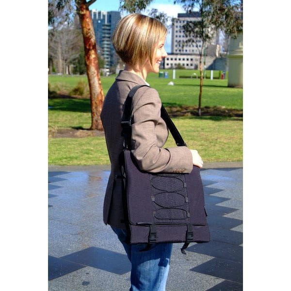 GR8X Deluxe Baby Traveller in Black - 9.32717E+12