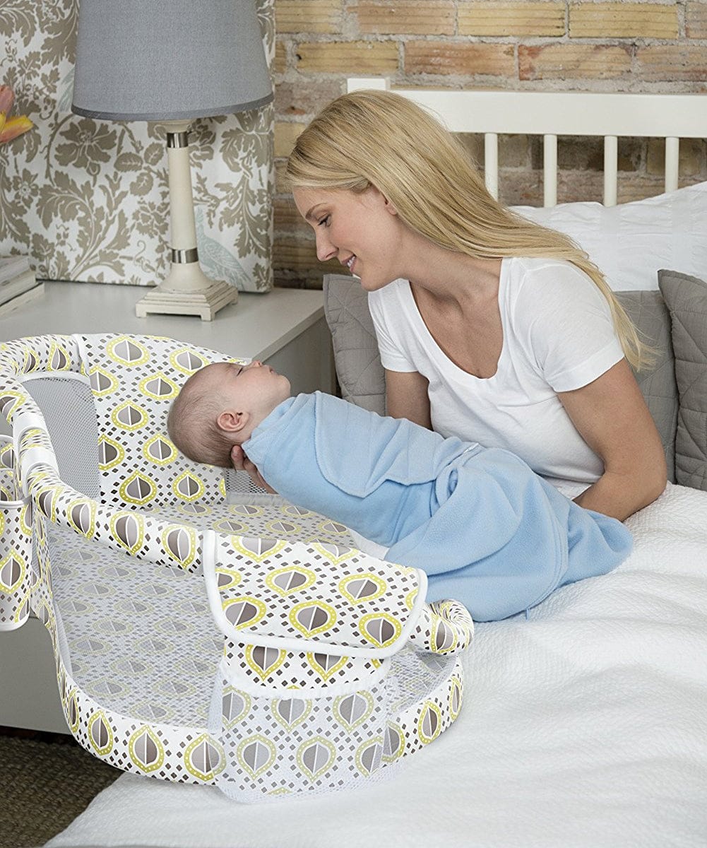 Halo Bassinest Luxe Swivel Sleeper - Lemon Drop - 10945-HALO