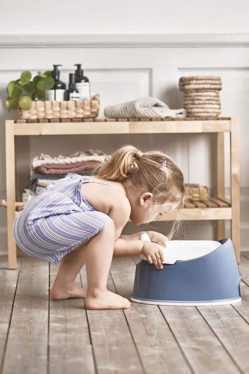 BabyBjorn Smart Potty - Deep Blue/White