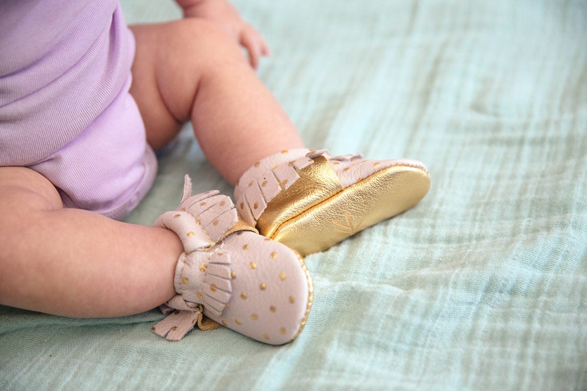 Freshly Picked Heirloom Moccasins, Newborn - Blush & Gold - FPN12093
