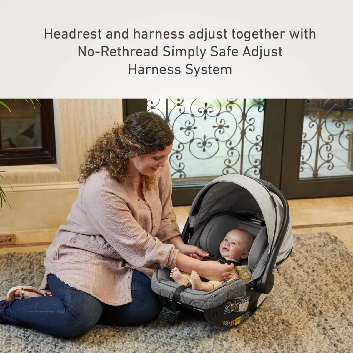 Graco Premier SnugRide SnugFit 35 XT with Load Leg Technology - Midtown