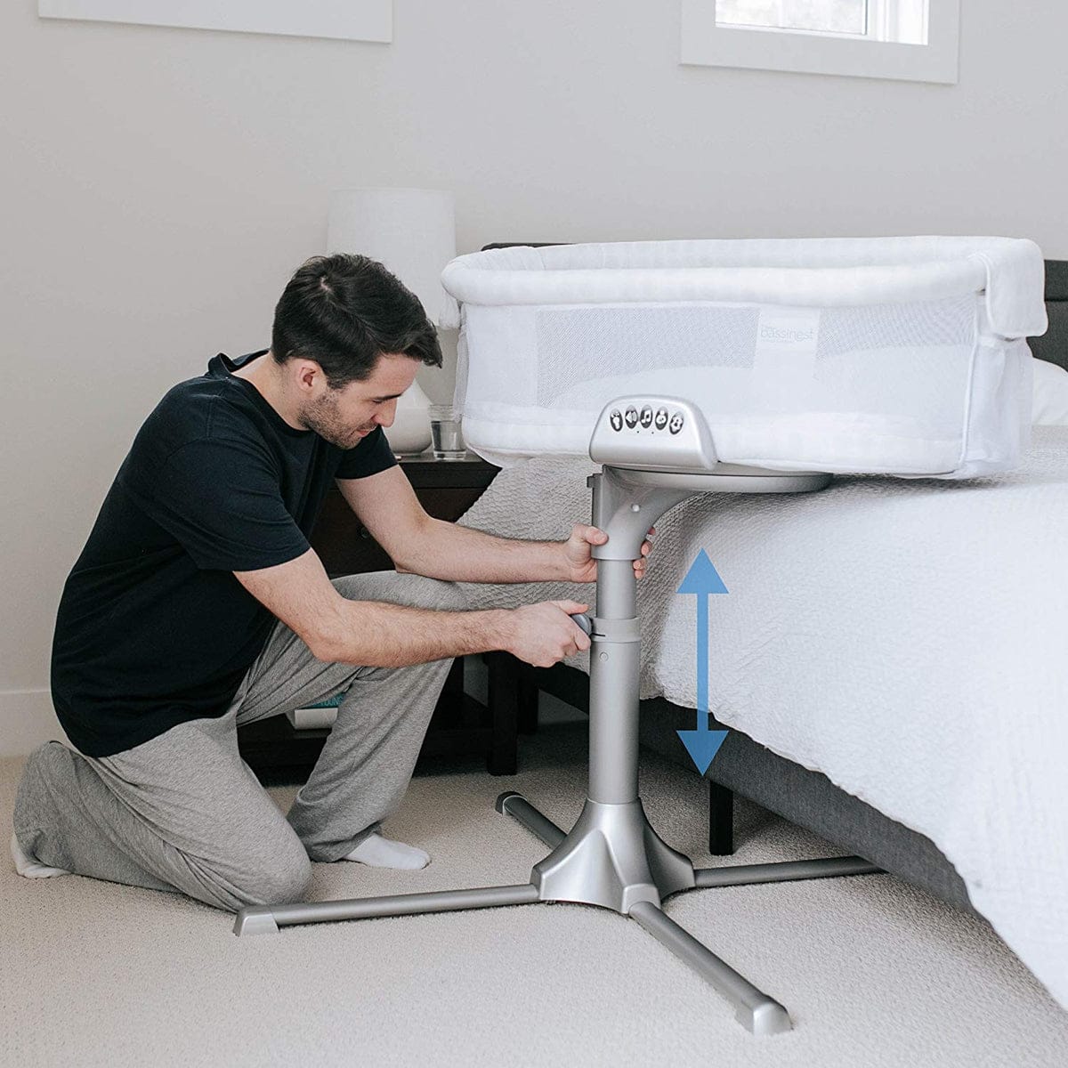 HALO Bassinest Swivel Sleeper Premier - Silver Luna