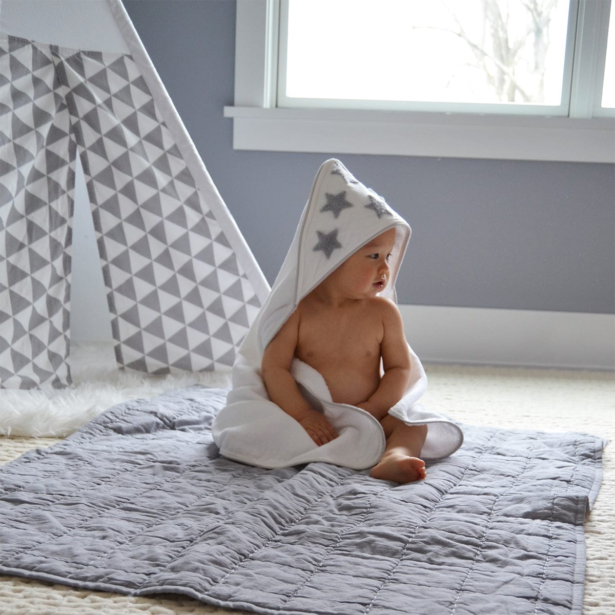 Hello Spud Organic Cotton Hooded Towel and Washcloth Set - Gray Stars - HS-TLST-000063