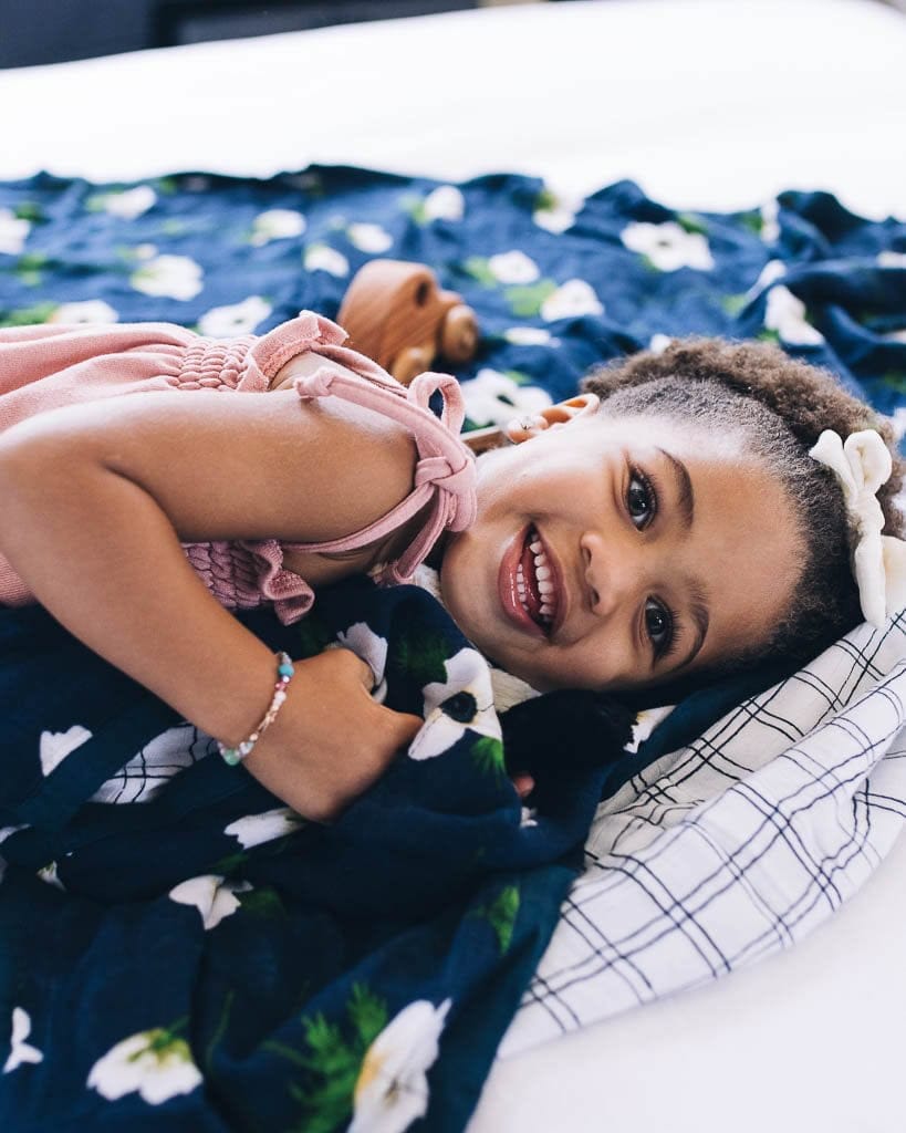 Little Unicorn Deluxe Muslin Quilt - White Anemone - UB0622