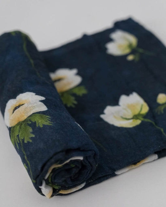 Little Unicorn Deluxe Muslin Swaddle - White Anemone - UB0534