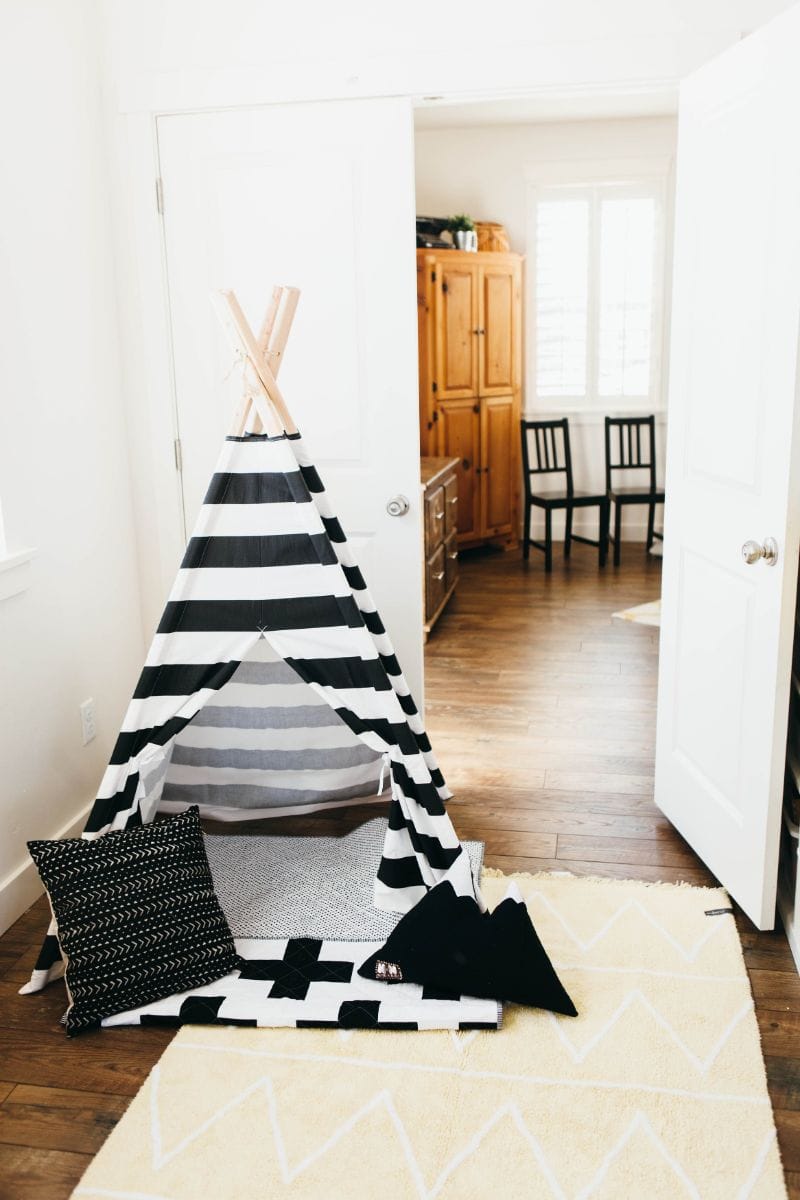 Lorena Canals Hippy Rug - Yellow (4' x 5' 3") - C-HY-Y