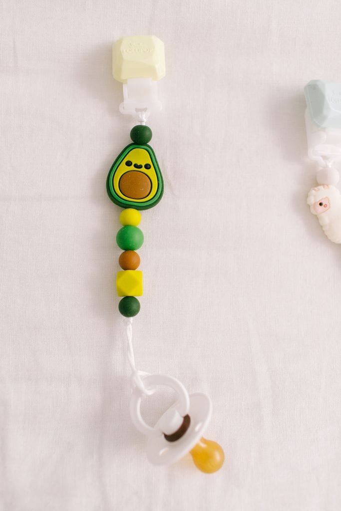 Loulou Lollipop Darling Pacifier Clip - Avocado
