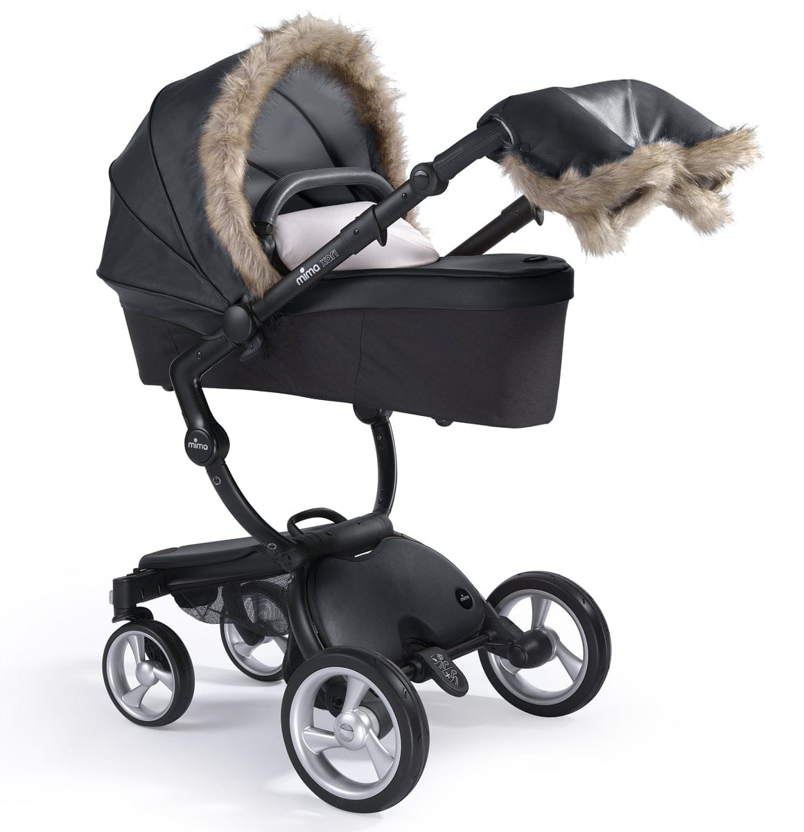 Mima Kobi & Xari Winter Outfit - Black