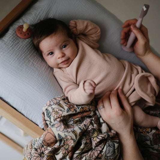 Mushie Ribbed Knotted Baby Gown - Blush - MRKG-1003