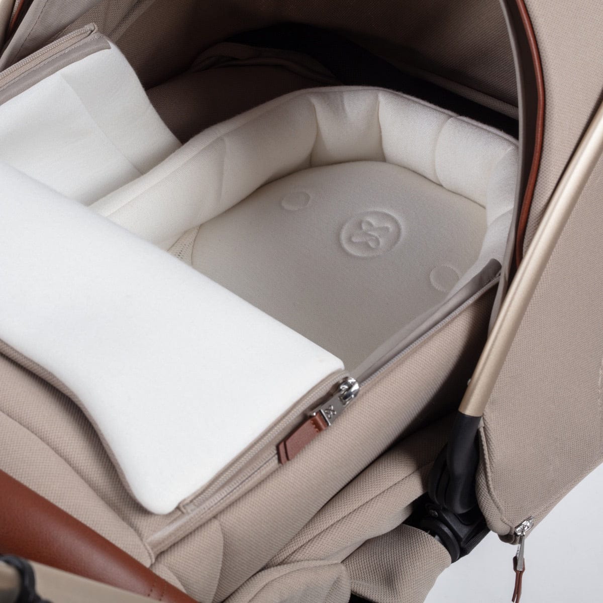 Silver Cross Reef / Dune Newborn Pod - Stone - SX5236-ST