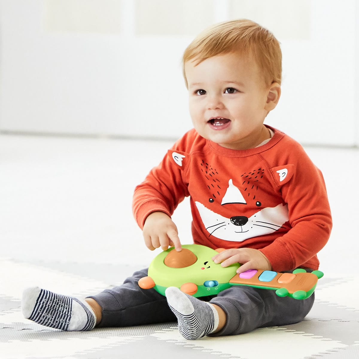 Skip Hop Farmstand Rock-A-Mole Guitar