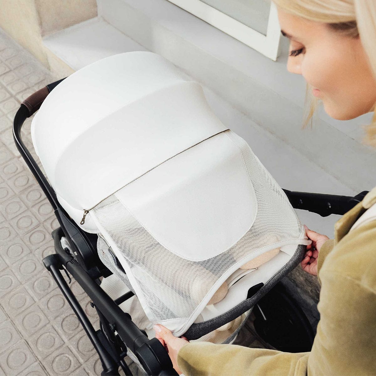 Romer Juni Infant Car Seat - Pearl - E1D151U