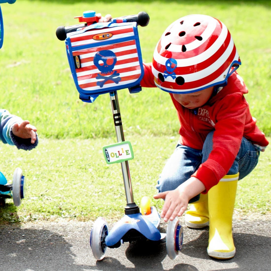 Micro Kickboard Micro Helmet, Small - Pirate - AC2042