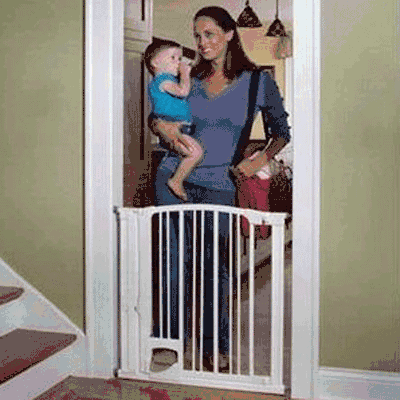 Kidco Pinnacle Gateway Hands Free Safety Gate - G180