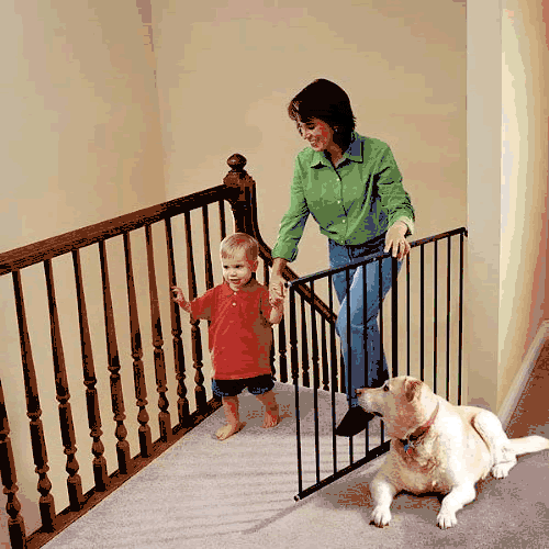 Kidco Safeway Wall Mounted Gate - Black - G2001