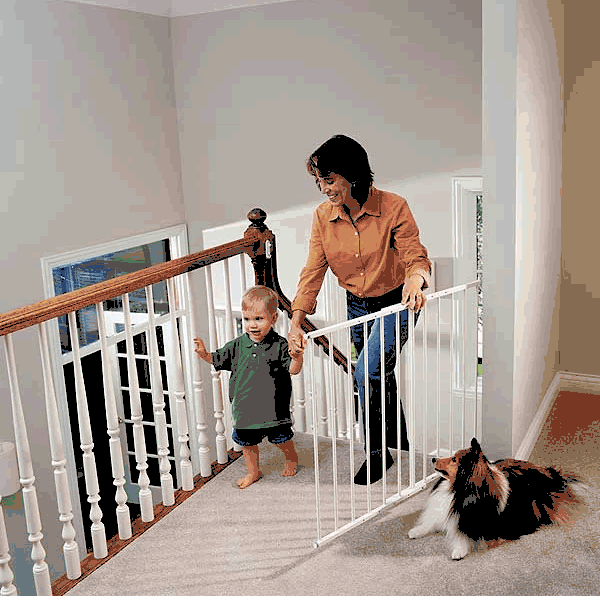 Kidco Safeway Wall Mounted Gate - White