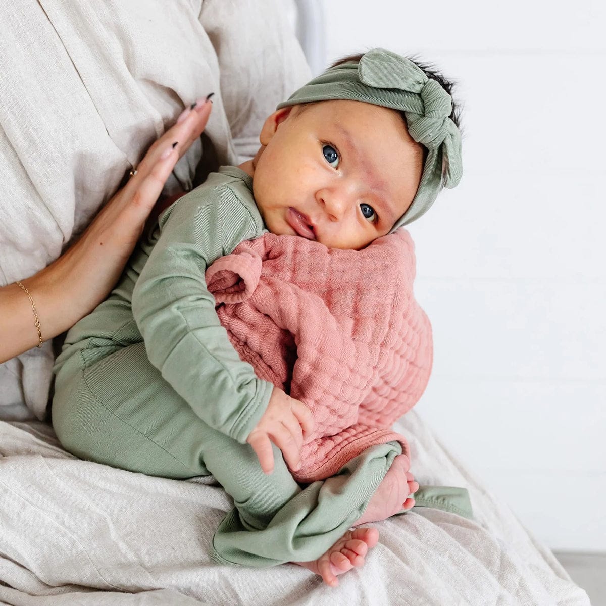 Lou Lou & Company Cloud Muslin Burp Cloth, 2 Pack - Rose - 20986