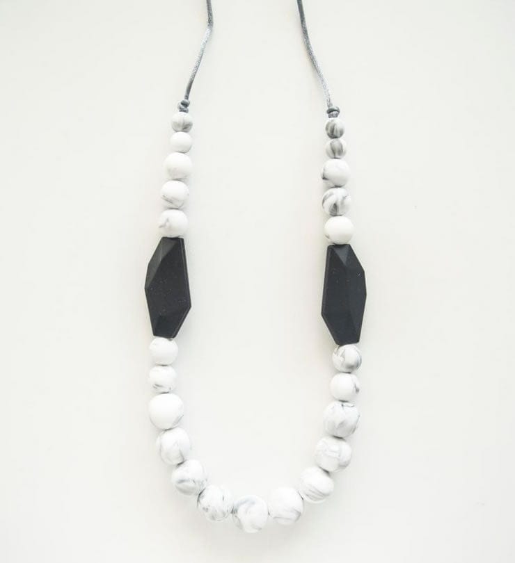 Loulou Lollipop Noelle Statement Necklace - Marble - NOELMAR