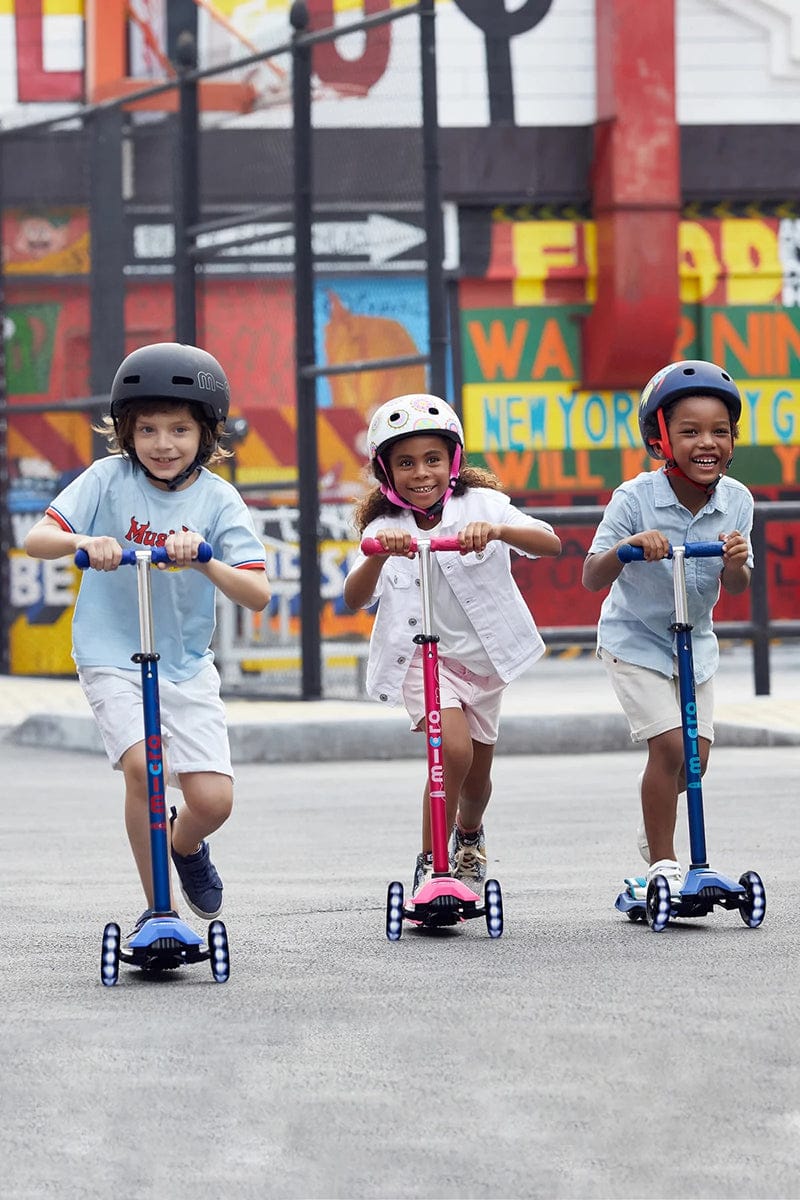 Micro Kickboard Maxi Deluxe LED Scooter (5-12 years) - Red - MMD068