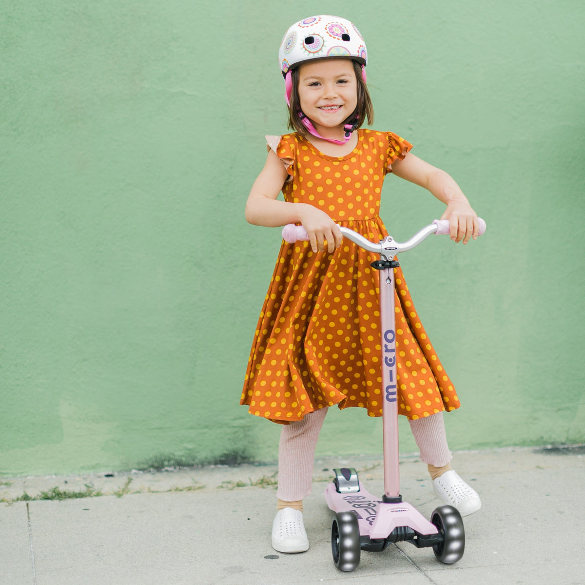 Micro Kickboard Maxi Pro LED Scooter - Rose