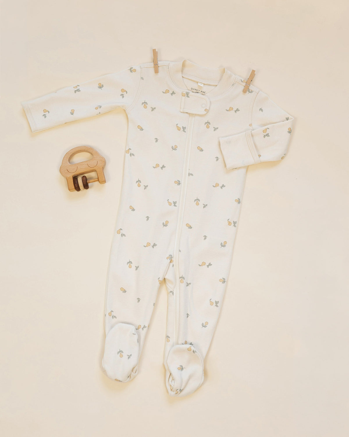 Quincy Mae Zip Long Sleeve Sleeper Footie - Pears, 0-3M
