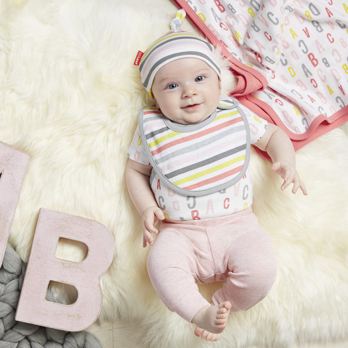 Skip Hop ABC-123 Reversible Bib Set - Pink - 279418