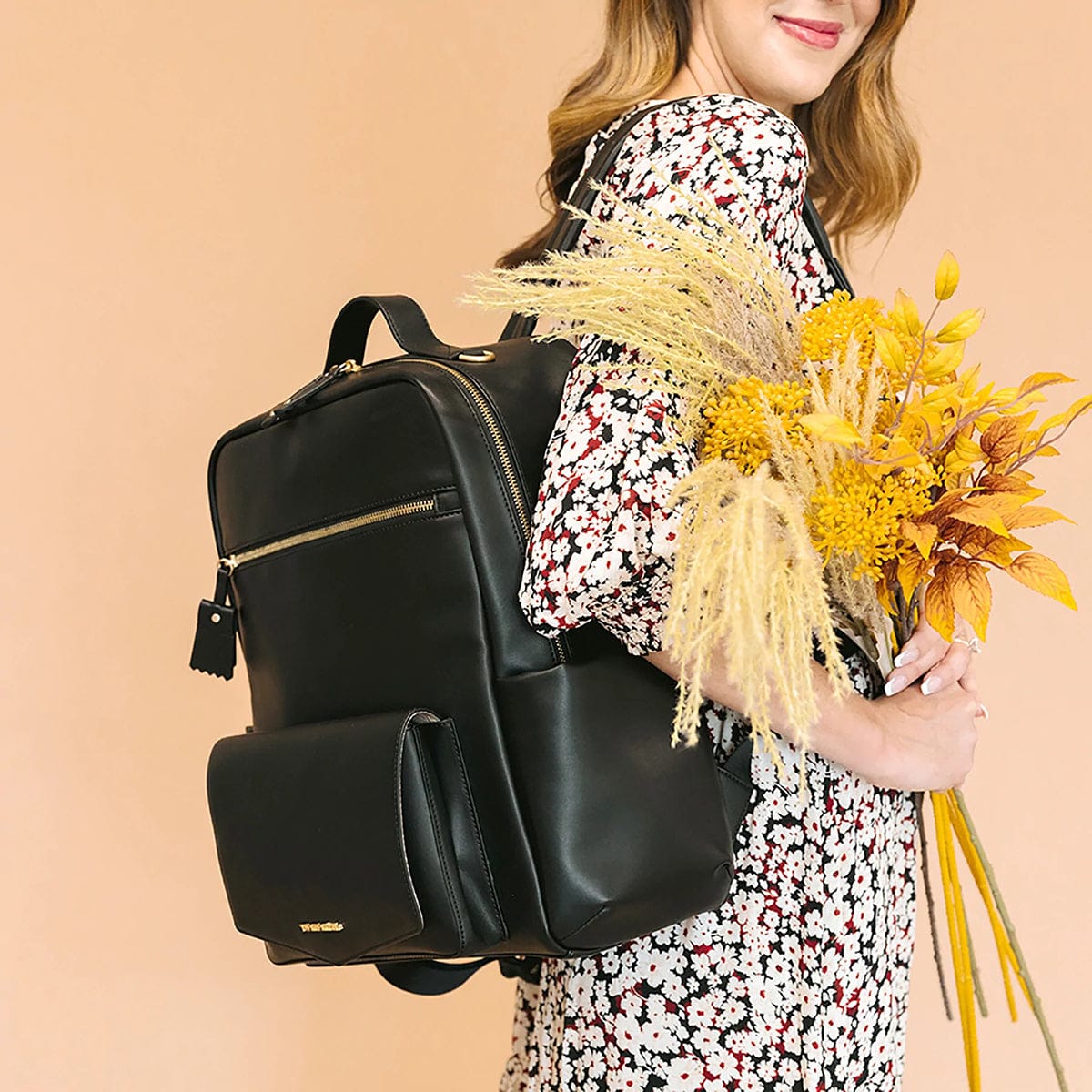 TWELVElittle Peek-a-boo Backpack - Black - BG803BL