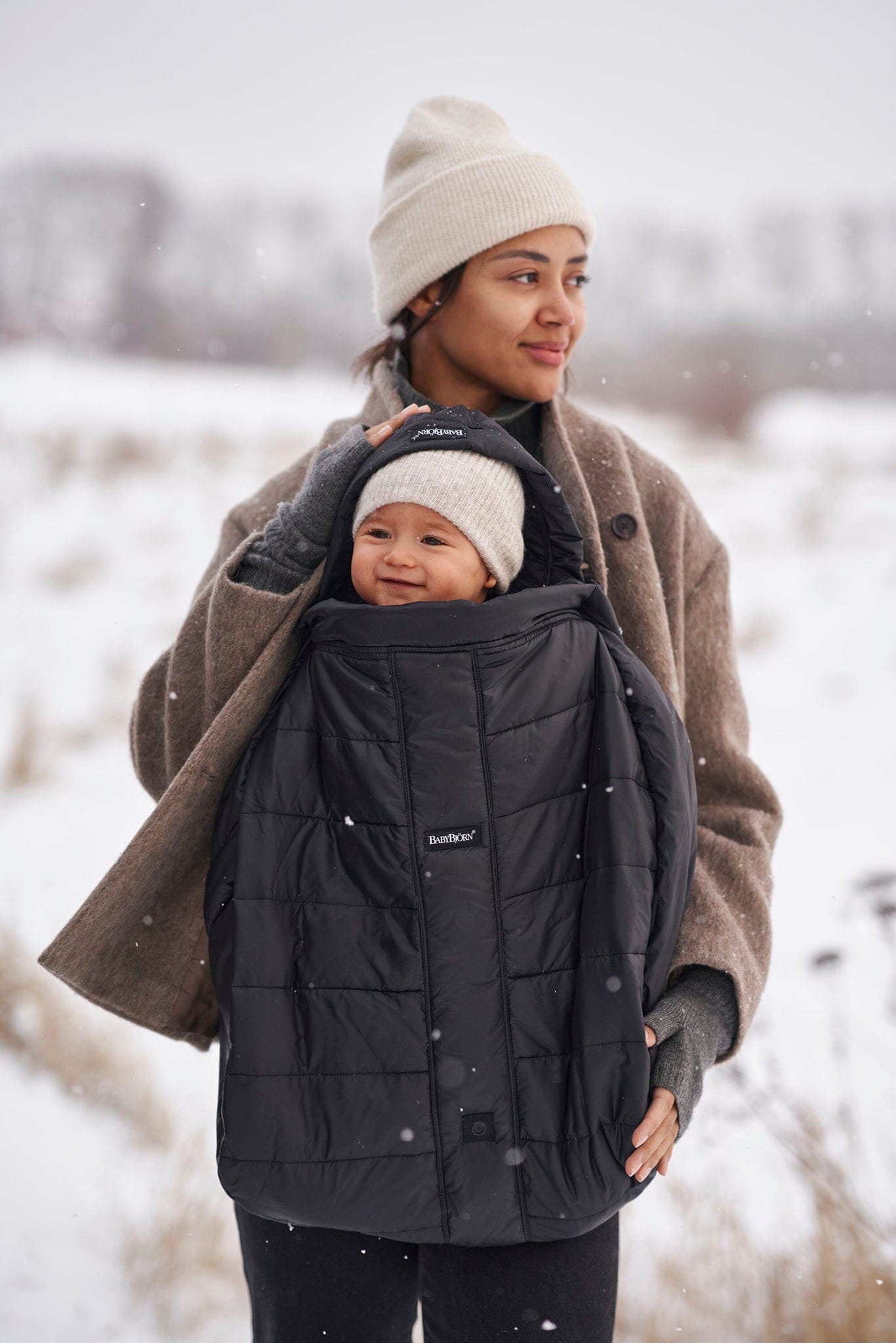 BabyBjörn Winter Cover for Baby Carrier - Black - 028121US