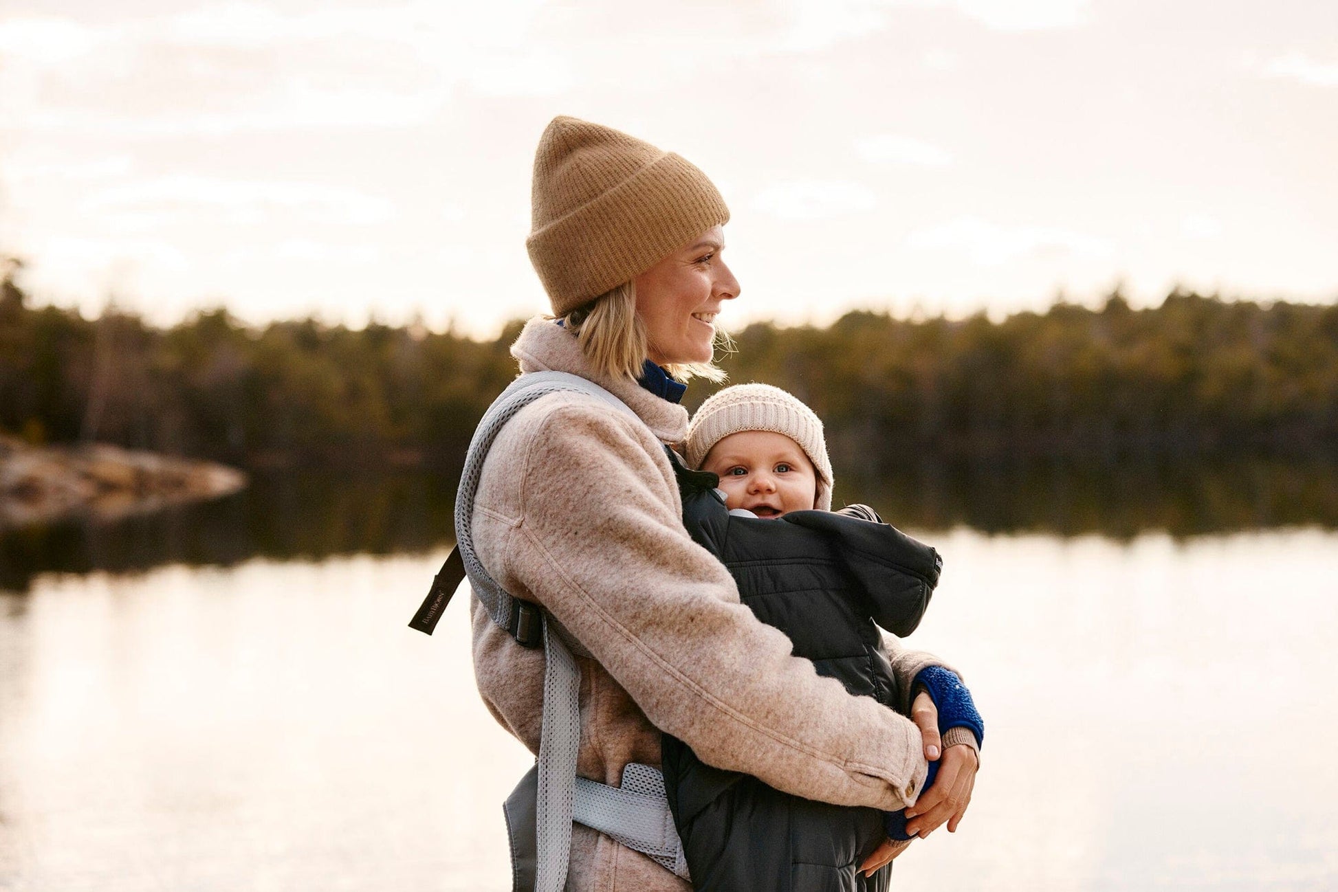 BabyBjörn Winter Cover for Baby Carrier - Black - 028121US