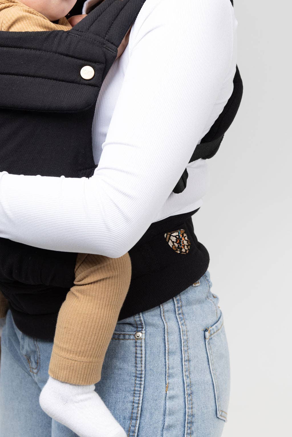 Mabē Monarch Carrier - Ebony - MON-00-1030