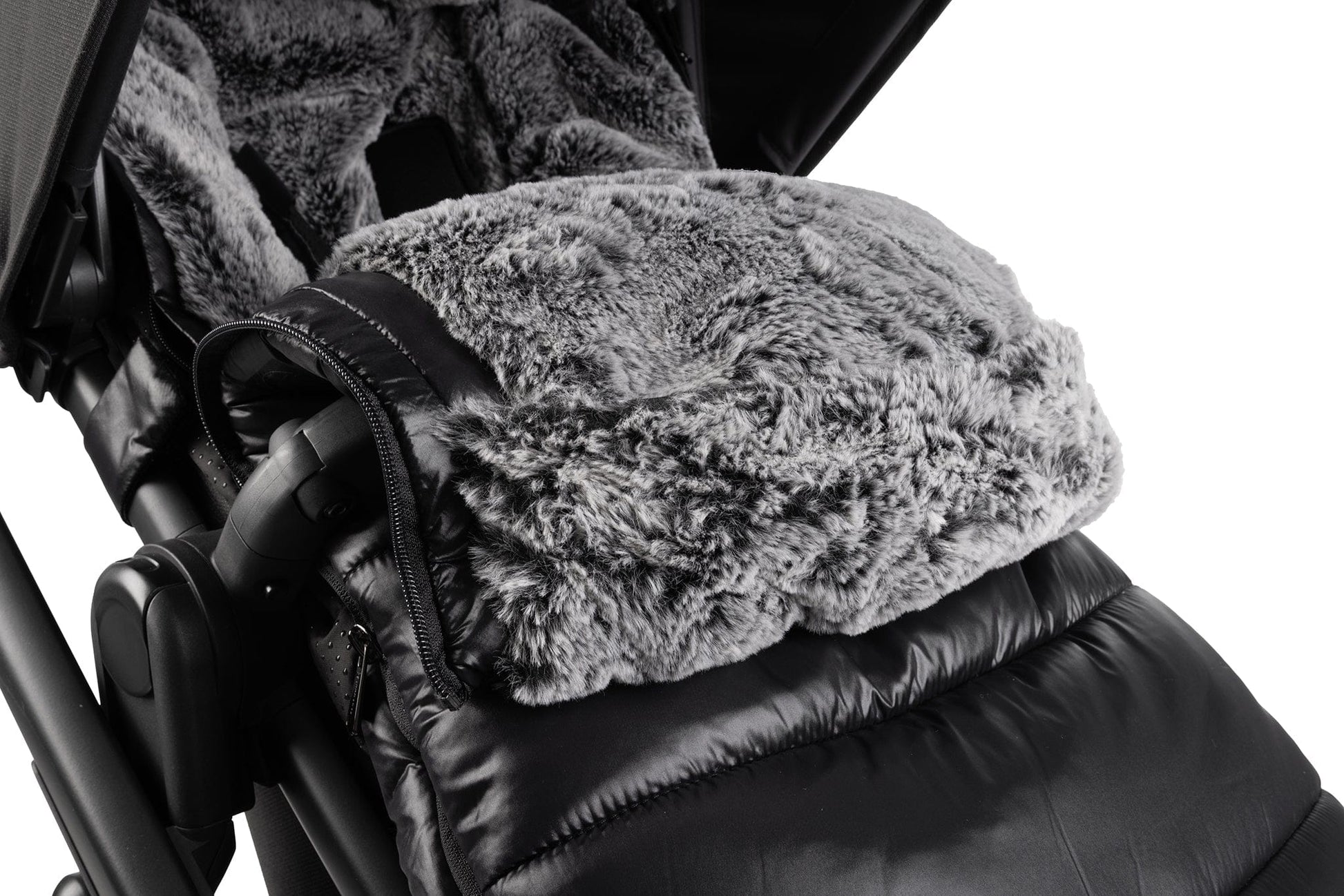 UPPAbaby CozyGanoosh Luxe - Lyla (Onyx Nylon) - 0901-LCG-WW-LYL