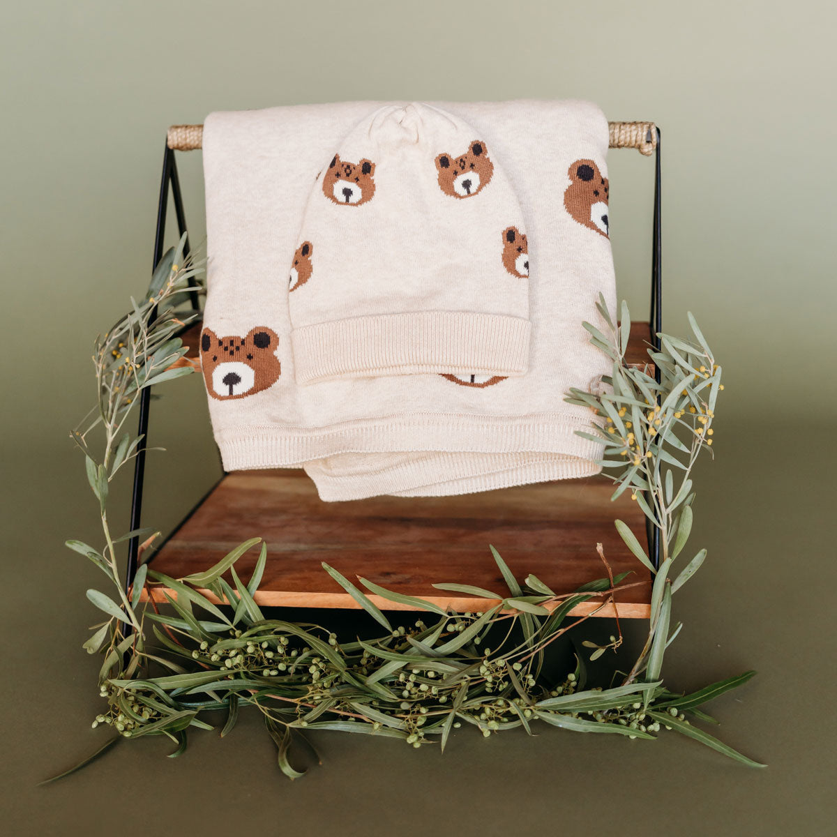 Viverano Organics Brown Bear - Organic Cotton Jacquard Knit Baby Blanket - Oatmeal, One Size