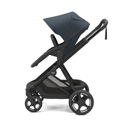 Thule Sleek stroller in navy blue with black frame