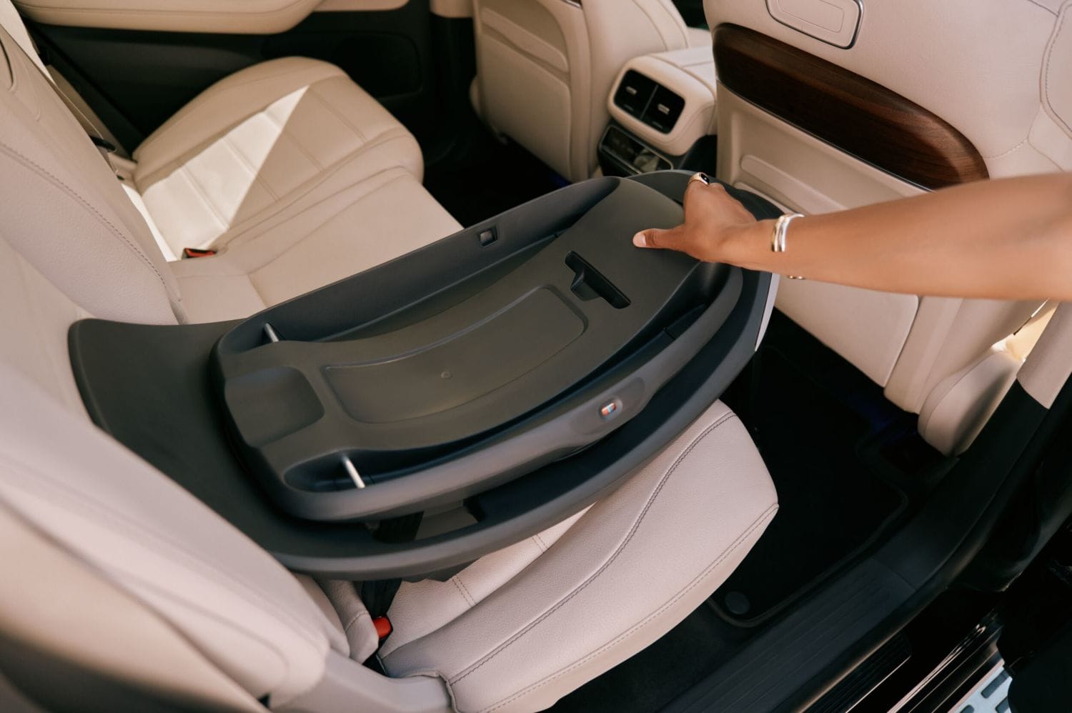 Cybex Aton G2 Swivel Load Leg Base – Albee Baby