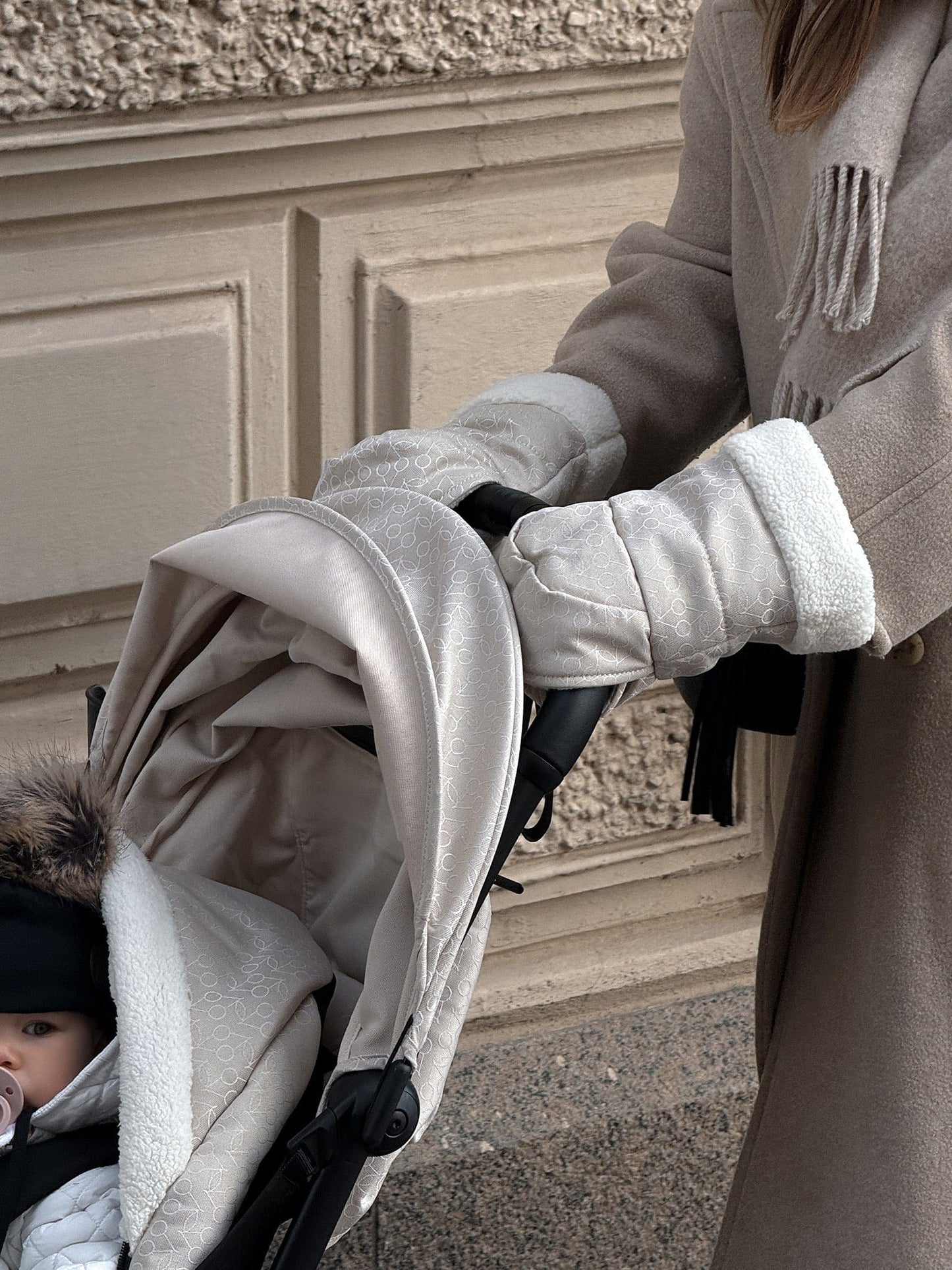 Stokke YOYO Mittens - Bonpoint Beige - 688401