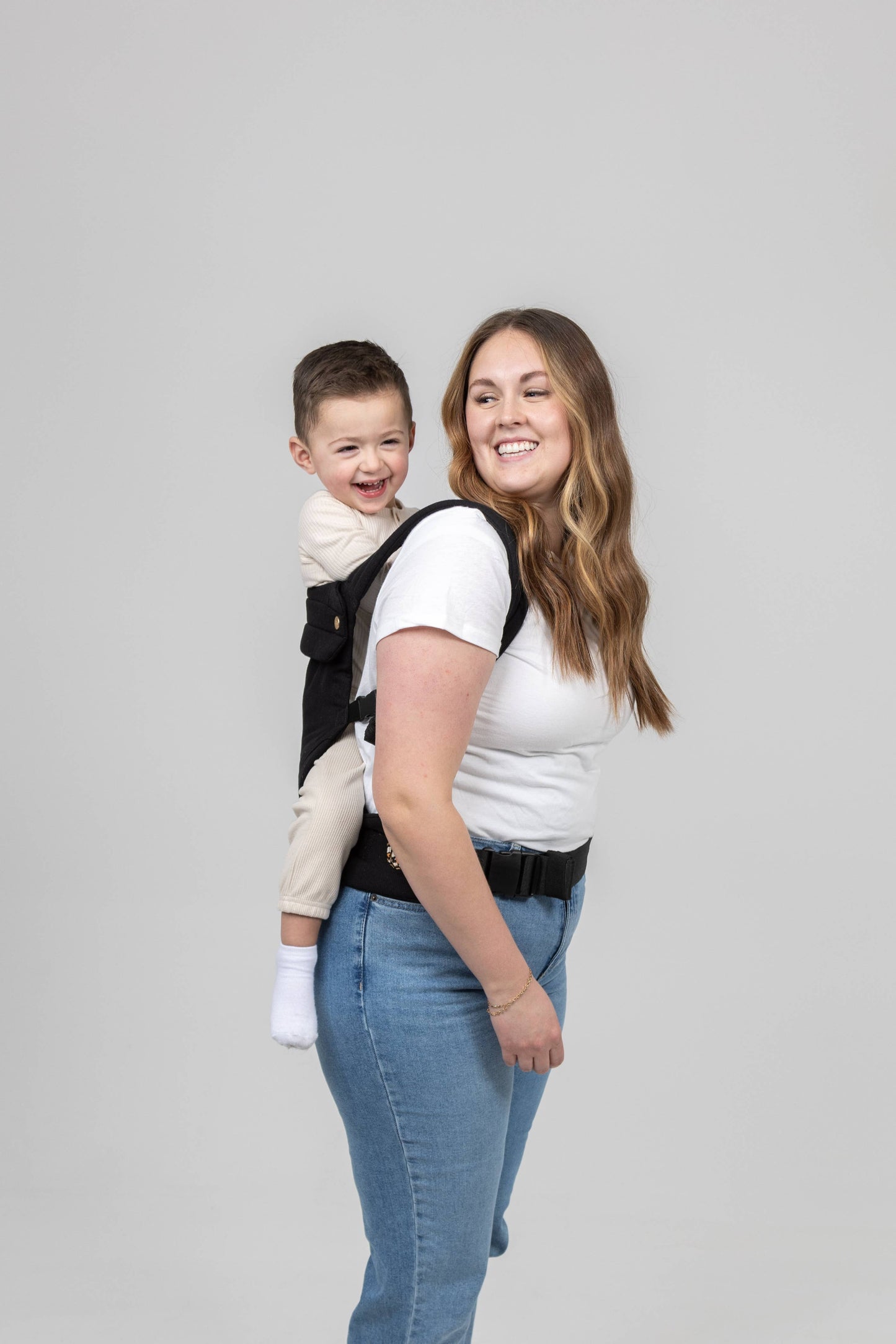 Mabē Monarch Carrier - Ebony - MON-00-1030