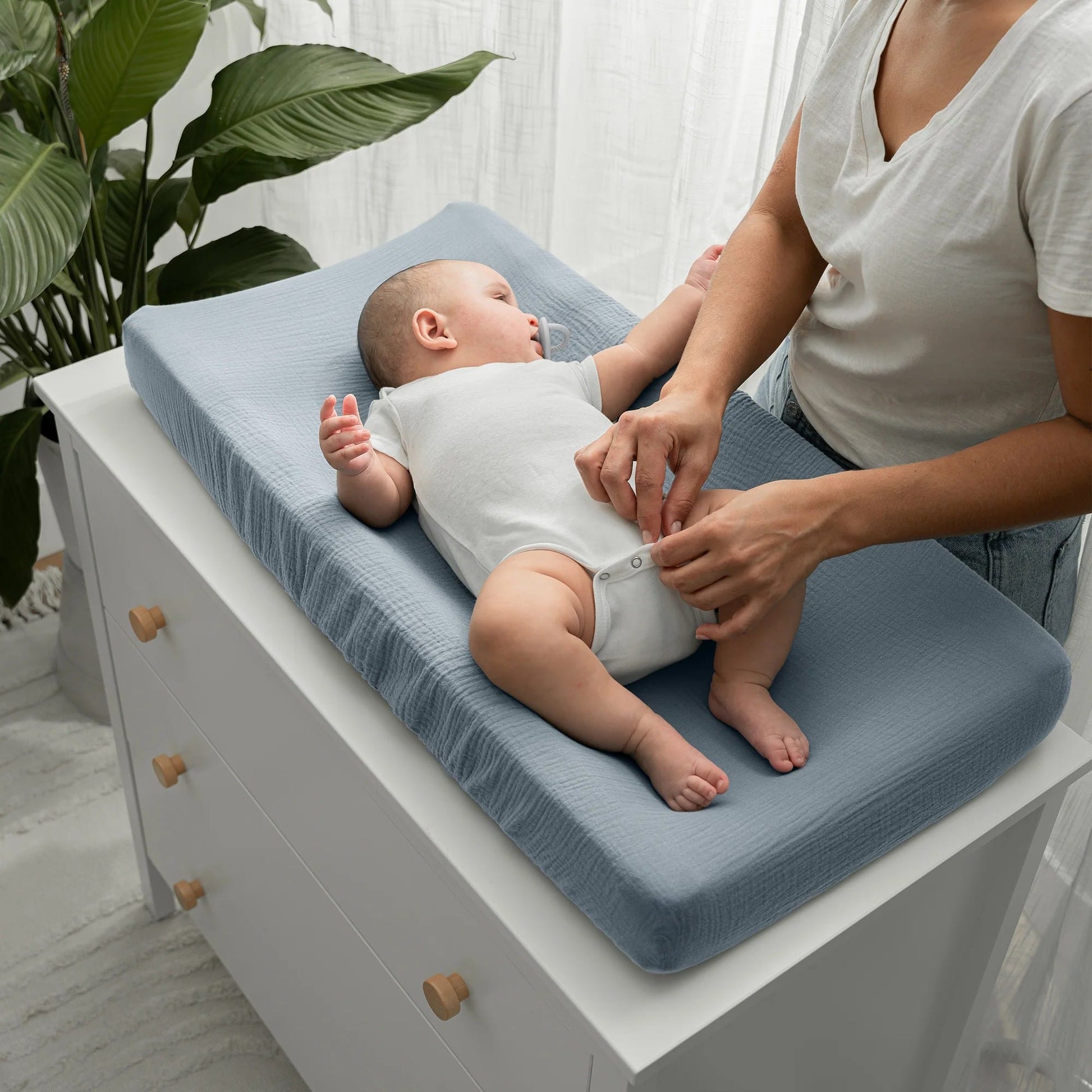 Comfy Cubs Muslin Fitted Changing Pad Cover - Pacific Blue