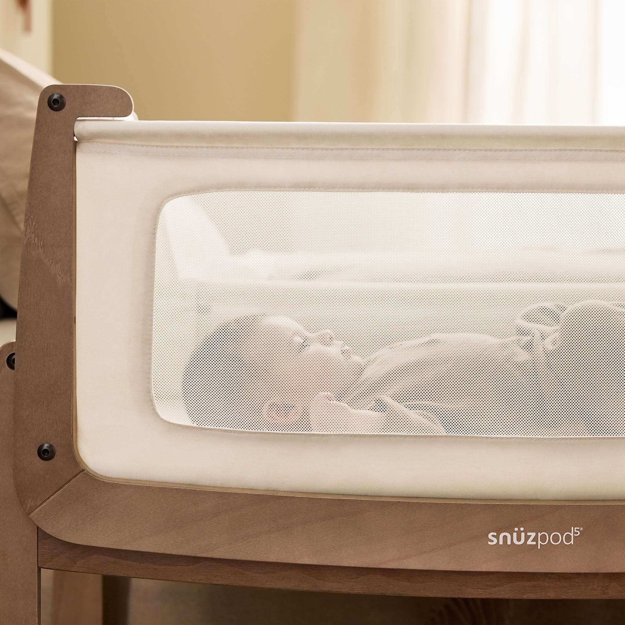 Snuz SnuzPod 5 Bedside Bassinet - Walnut – Albee Baby
